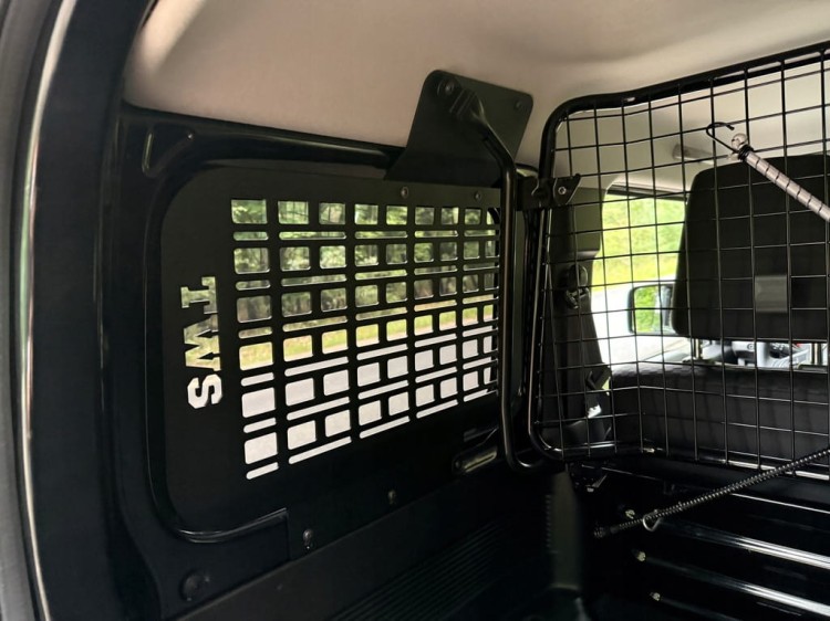 Panel MOLLE Suzuki Jimny JB74 – wewnętrzny, alu, malowany proszkowo