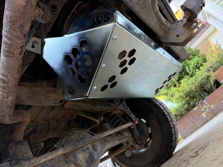 Osłona Pod Zbiornik Grand Vitara I Xl7 3D/5D wyprawowa, wytrzymała stal 3mm