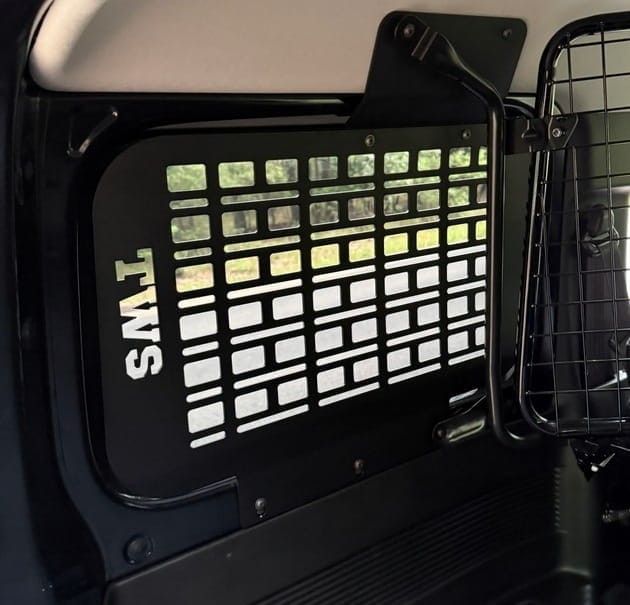 Panel MOLLE Suzuki Jimny JB74 – wewnętrzny, alu, malowany proszkowo