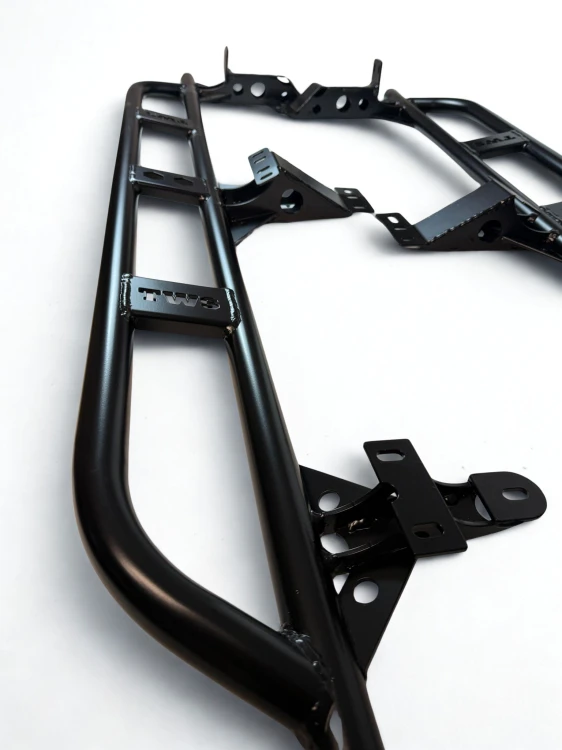 Progi stopnie boczne offroad Suzuki Grand Vitara II 5D