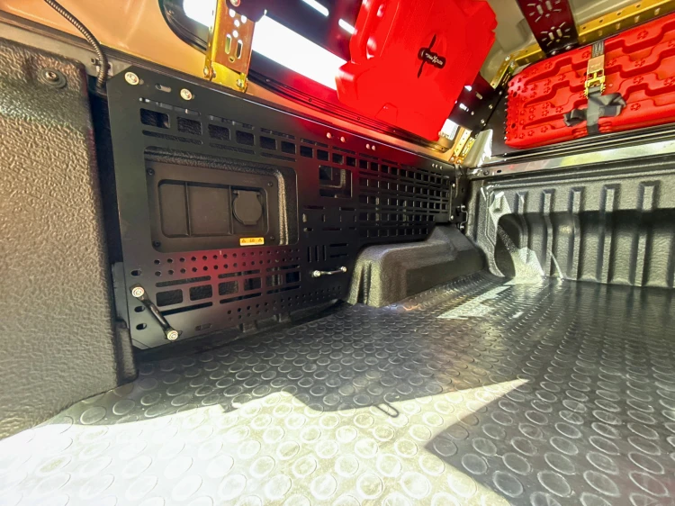 Panele MOLLE dolna zabudowa paki Ford Ranger Wildtrak